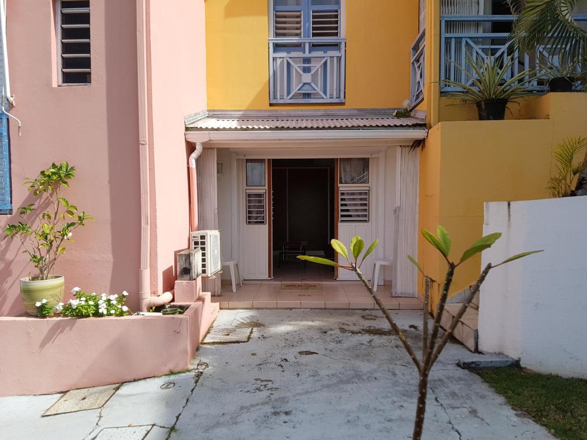Hibiscus Appartement Le Gosier  Buitenkant foto
